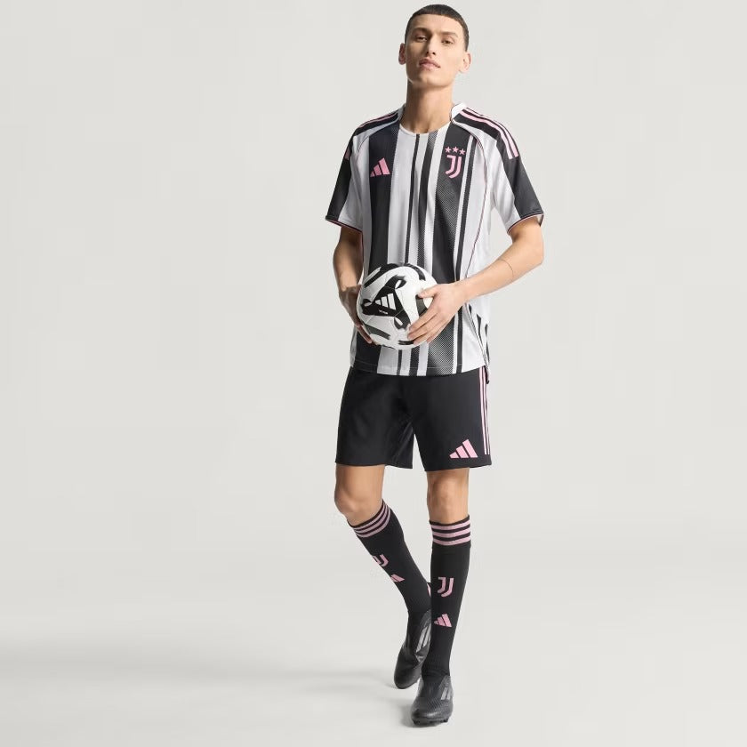 Camisa adidas Juventus FC 2025/26 I Jogador